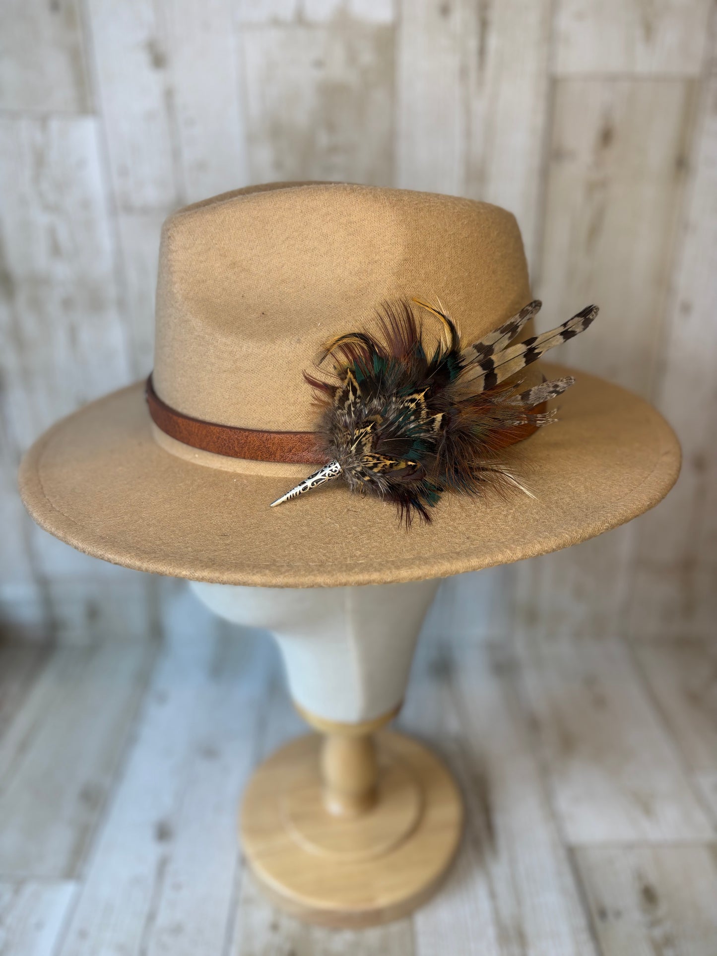 Gift Boxed Brooch/Hat Pin in Natural Pheasant